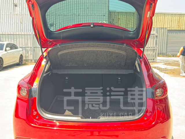 MAZDA馬自達 MAZDA 3  第6張相片