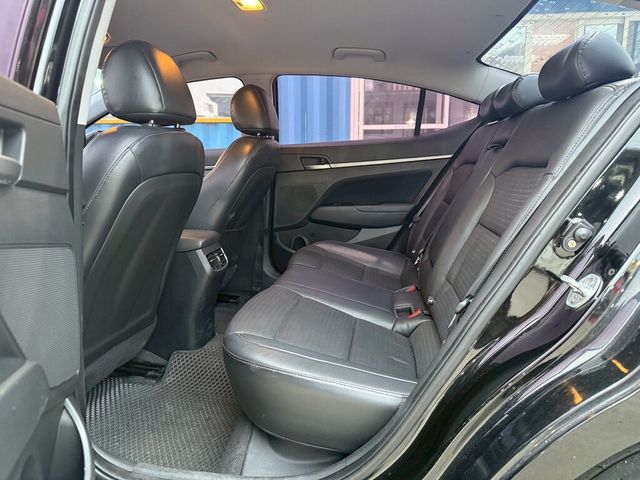 HYUNDAI現代 ELANTRA  第6張相片