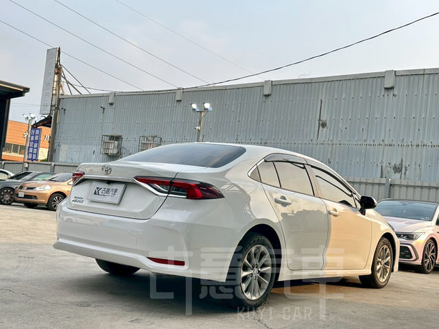 TOYOTA豐田 ALTIS  第3張相片