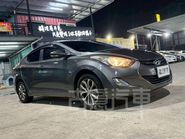 HYUNDAI現代 ELANTRA  第2張相片