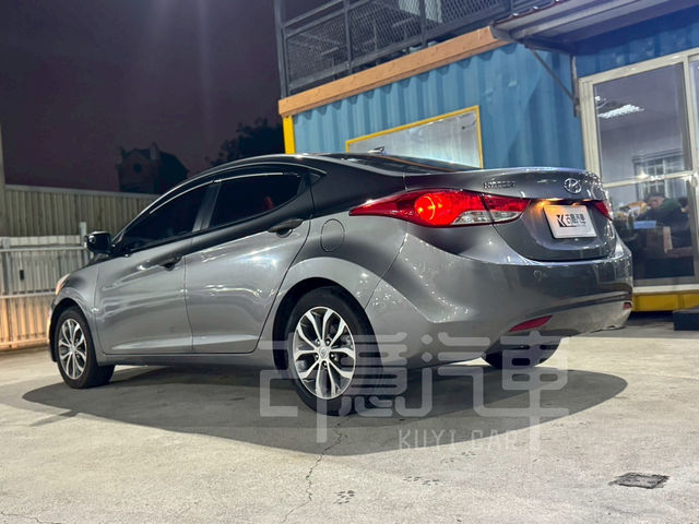 HYUNDAI現代 ELANTRA  第3張相片