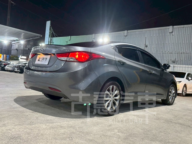 HYUNDAI現代 ELANTRA  第4張相片