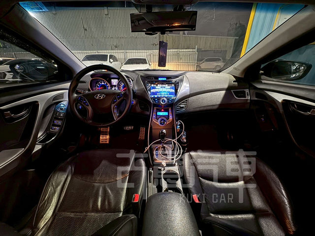HYUNDAI現代 ELANTRA  第5張相片