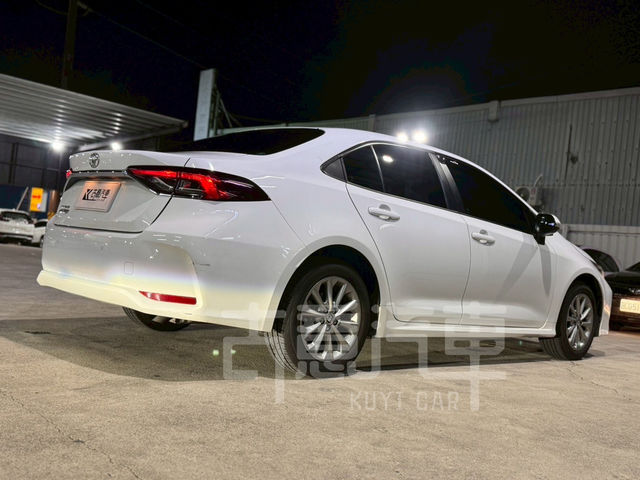 TOYOTA豐田 ALTIS  第4張相片