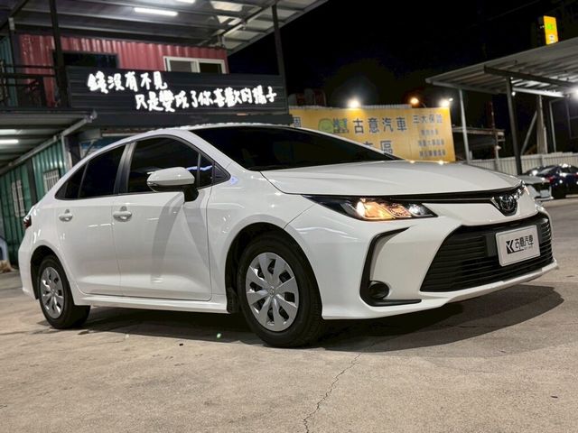 TOYOTA豐田 ALTIS  第2張相片