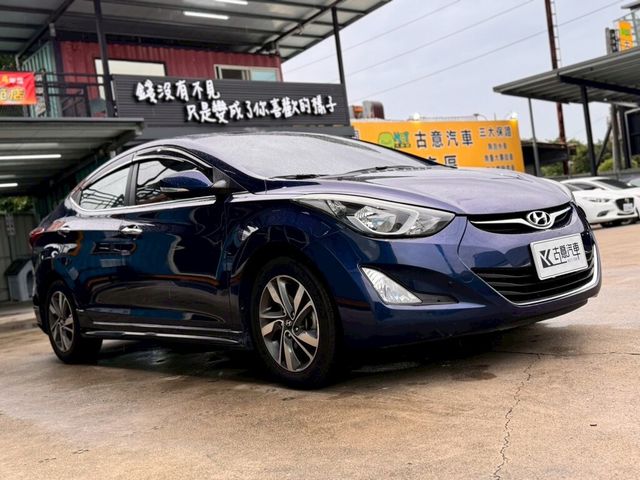 HYUNDAI現代 ELANTRA  第2張相片