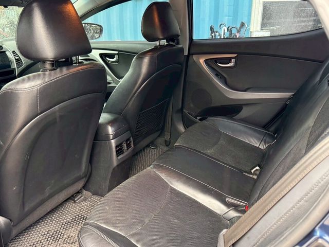 HYUNDAI現代 ELANTRA  第5張相片