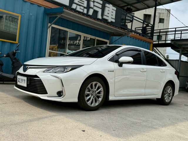 TOYOTA豐田 ALTIS  第1張相片