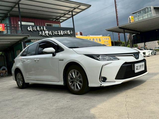 TOYOTA豐田 ALTIS  第2張相片