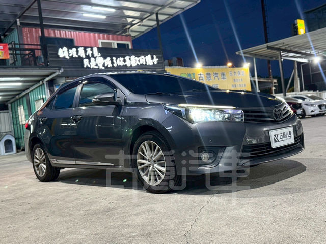 TOYOTA豐田 ALTIS  第2張相片