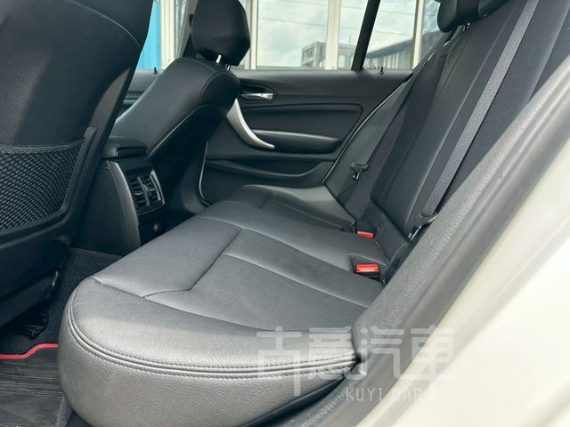BMW寶馬 118I  第6張相片