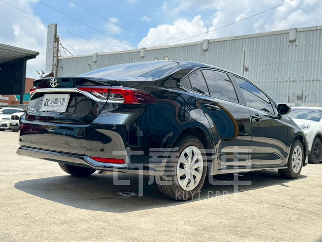 TOYOTA豐田 ALTIS  第3張相片