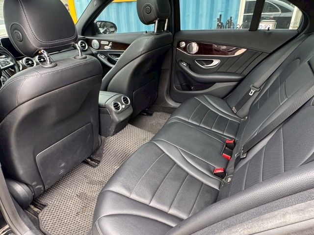 M-BENZ賓士 C300  第6張相片