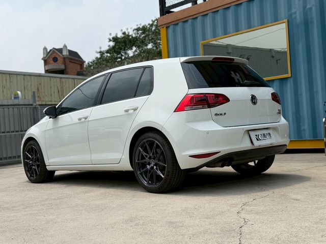 VOLKSWAGEN福斯 GOLF  第3張相片