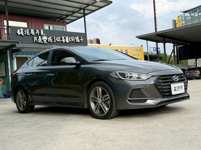 HYUNDAI現代 ELANTRA  第2張相片