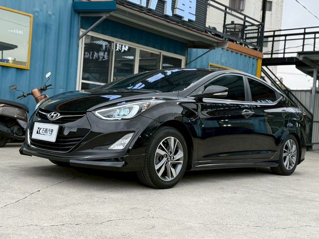 HYUNDAI現代 ELANTRA  第1張相片