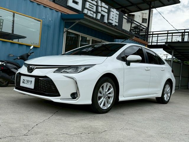 TOYOTA豐田 ALTIS  第1張相片