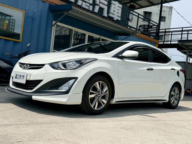 HYUNDAI現代 ELANTRA  第1張相片