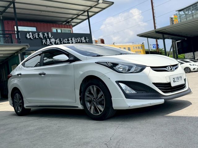 HYUNDAI現代 ELANTRA  第2張相片
