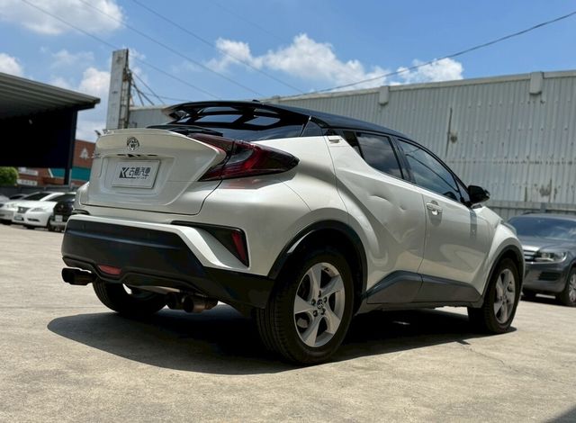TOYOTA豐田 C-HR  第4張相片
