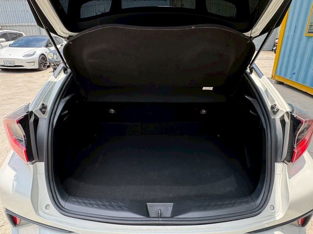 TOYOTA豐田 C-HR  第5張相片
