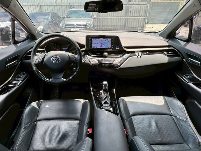 TOYOTA豐田 C-HR  第6張相片