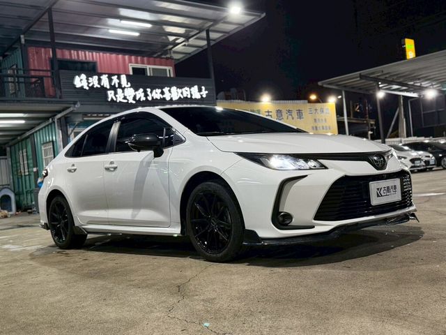 TOYOTA豐田 ALTIS  第2張相片