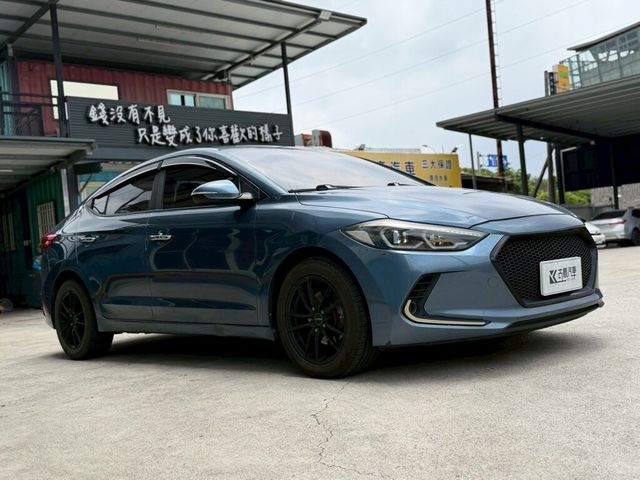 HYUNDAI現代 ELANTRA  第2張相片