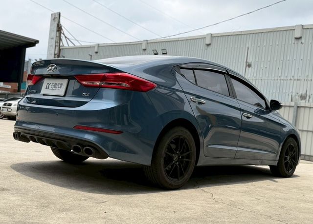 HYUNDAI現代 ELANTRA  第4張相片