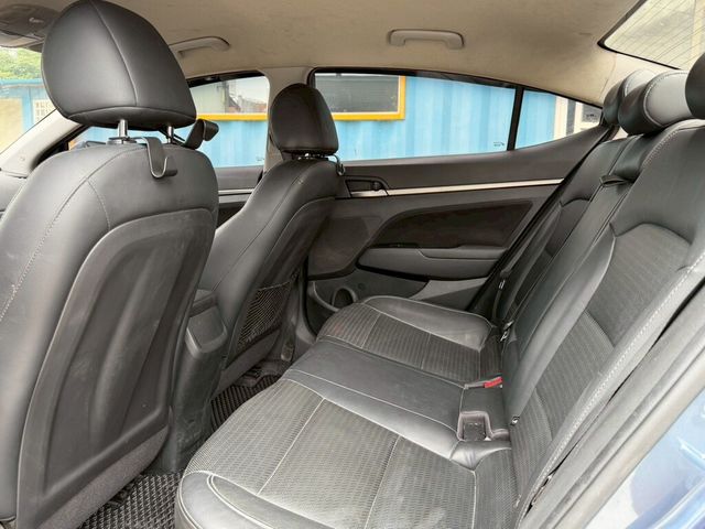 HYUNDAI現代 ELANTRA  第6張相片