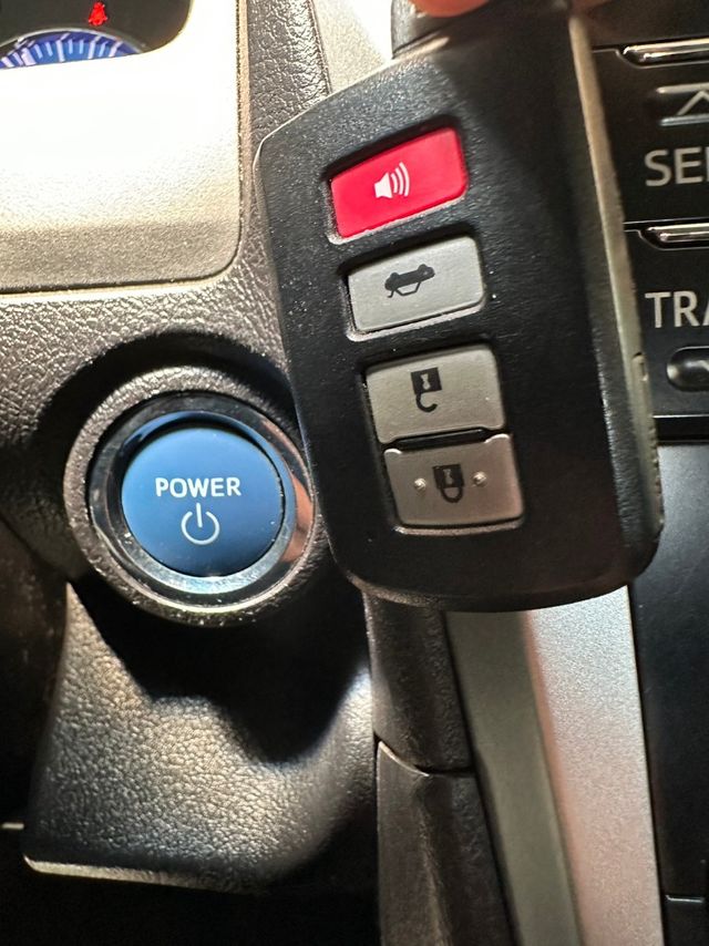 TOYOTA豐田 CAMRY HYBRID  第12張相片