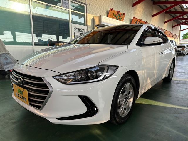 HYUNDAI現代 ELANTRA  第1張相片