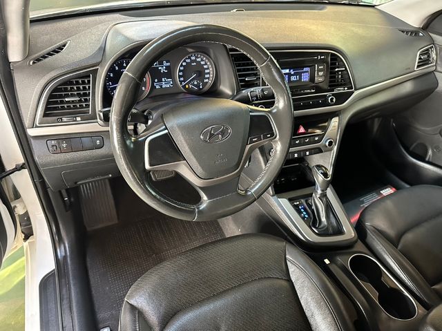 HYUNDAI現代 ELANTRA  第5張相片
