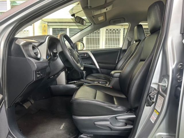 TOYOTA豐田 RAV4  第5張相片