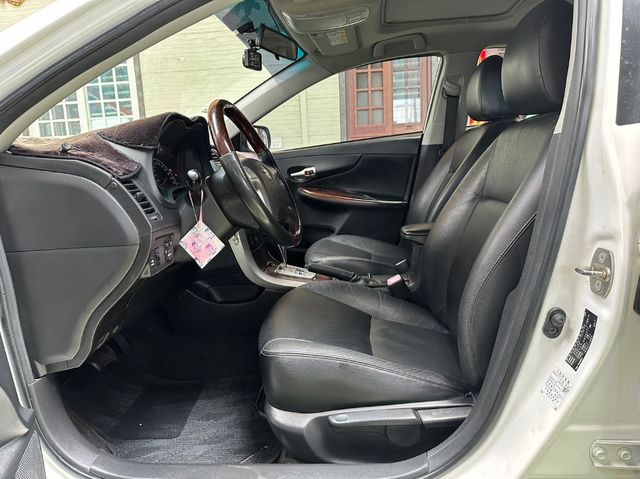 TOYOTA豐田 ALTIS  第4張相片