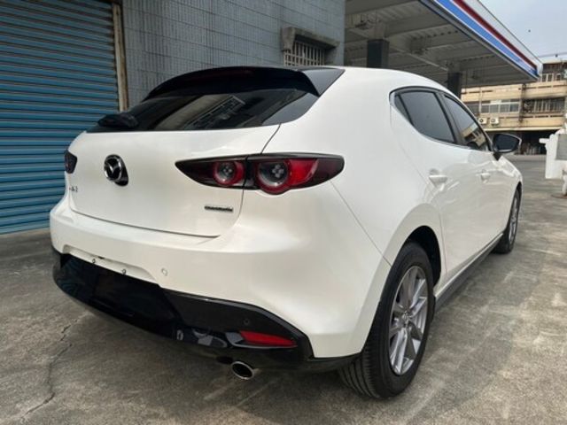 MAZDA馬自達 MAZDA 3  第15張相片