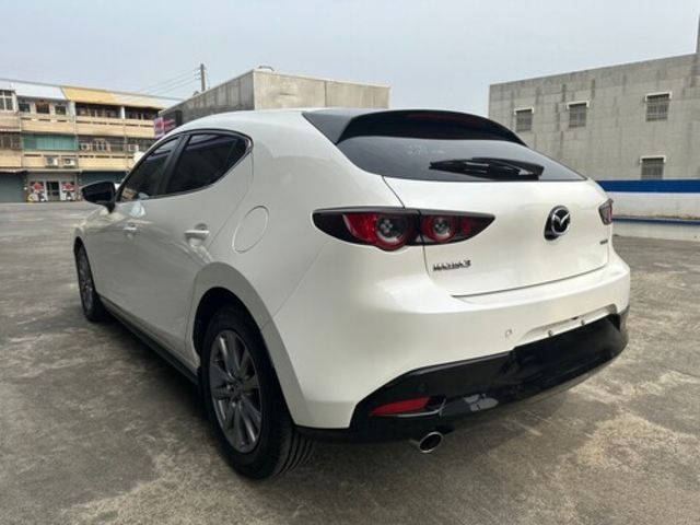 MAZDA馬自達 MAZDA 3  第16張相片