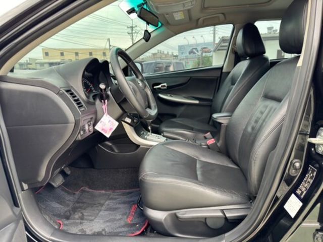 TOYOTA豐田 ALTIS  第4張相片