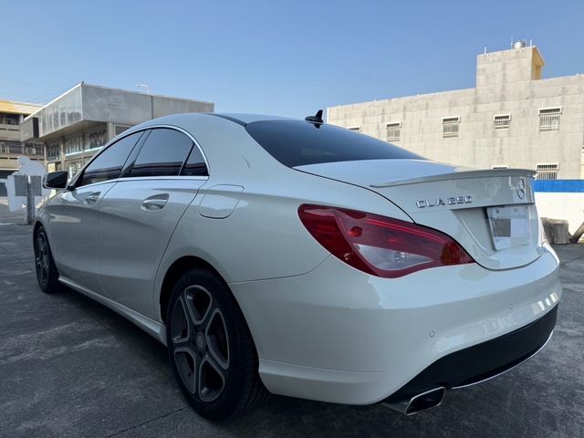 M-BENZ賓士 CLA250  第5張相片