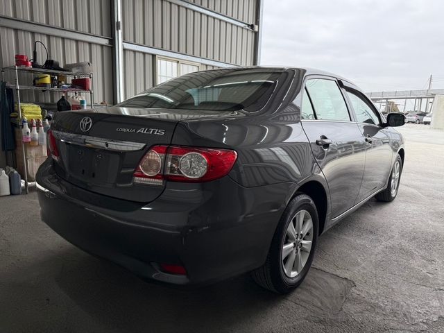 TOYOTA豐田 ALTIS  第3張相片