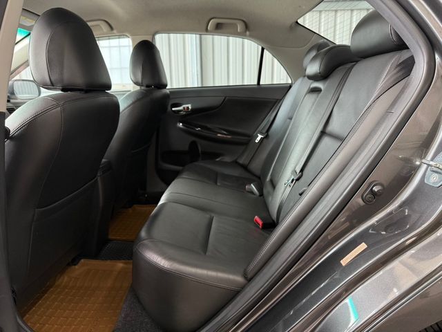 TOYOTA豐田 ALTIS  第17張相片