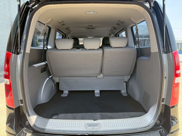 HYUNDAI現代 STAREX  第10張相片
