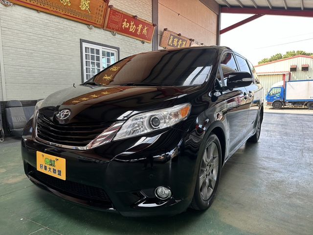 TOYOTA豐田 SIENNA  第1張相片