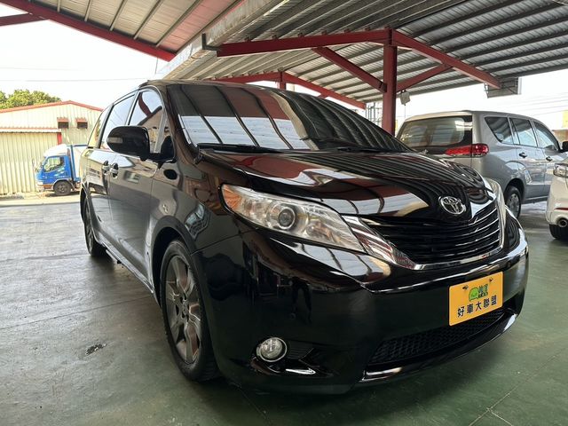 TOYOTA豐田 SIENNA  第3張相片