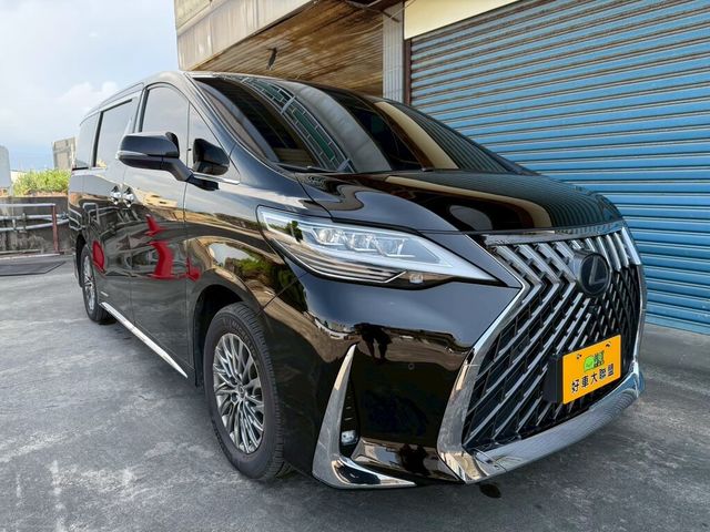 LEXUS凌志 LM300H  第3張相片