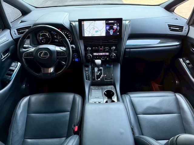 LEXUS凌志 LM300H  第12張相片