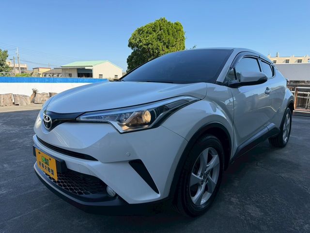 TOYOTA豐田 C-HR  第1張相片