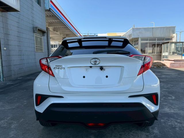 TOYOTA豐田 C-HR  第4張相片