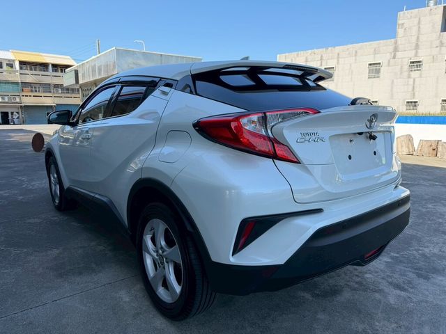 TOYOTA豐田 C-HR  第6張相片
