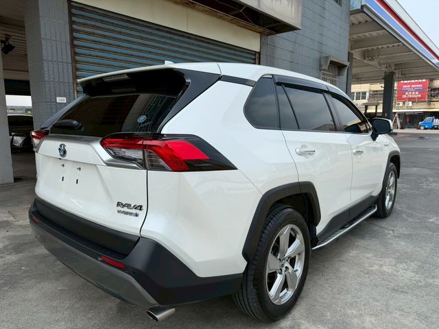 TOYOTA豐田 RAV4  第6張相片